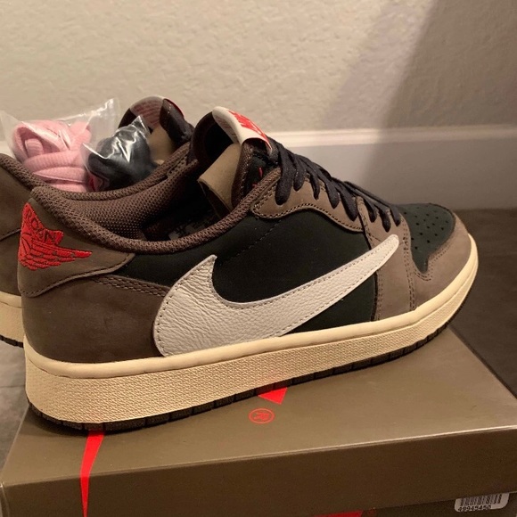 Travis Scott 1s lows - Picture 9 of 9